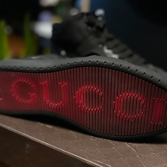 Gucci Rosso Black High Top Sneakers in Mint Condition - Picture 4 of 5